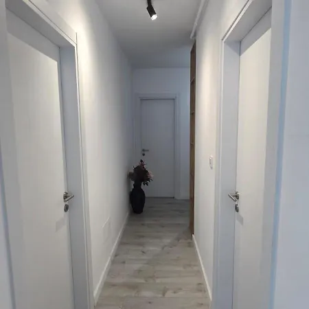 Apartment Marina 3 *